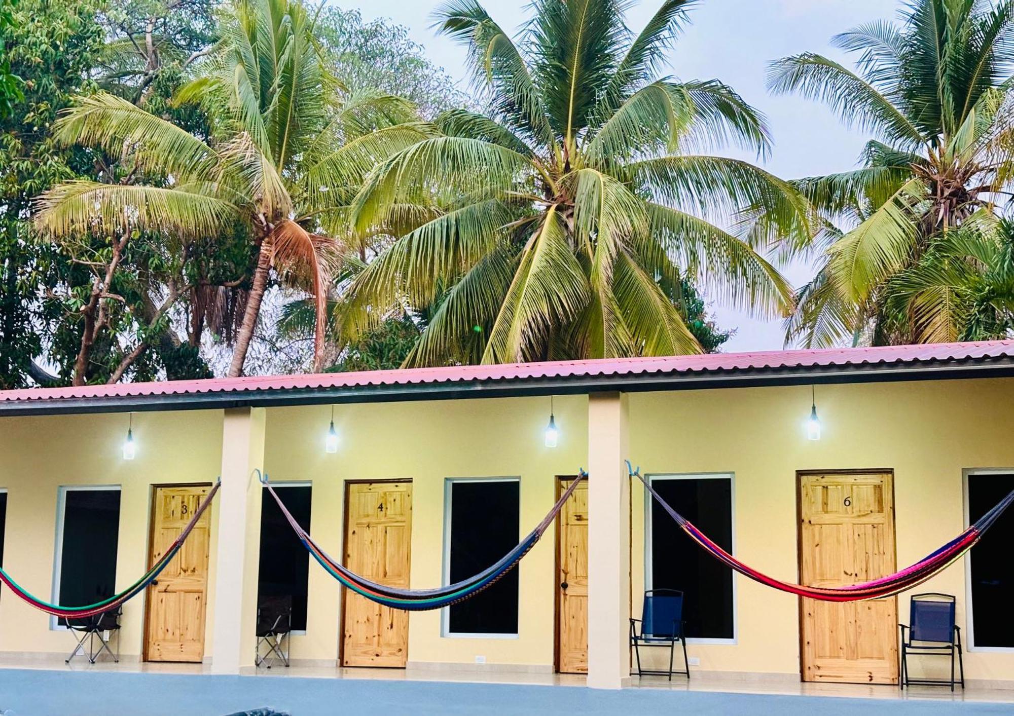 Hostal Camila'S Tamanique المظهر الخارجي الصورة